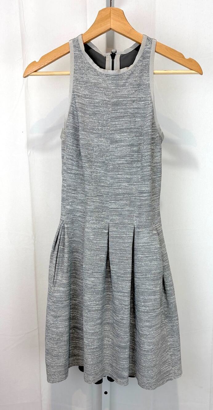 LULULEMON Here to There Dress Sleeveless Fit Flare Pockets Back Zip Gray Size